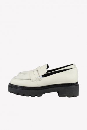 Chio Loafers in Creme aus Leder.1