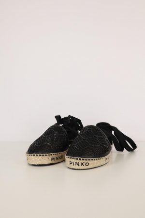 Sandalen in Schwarz Pinko