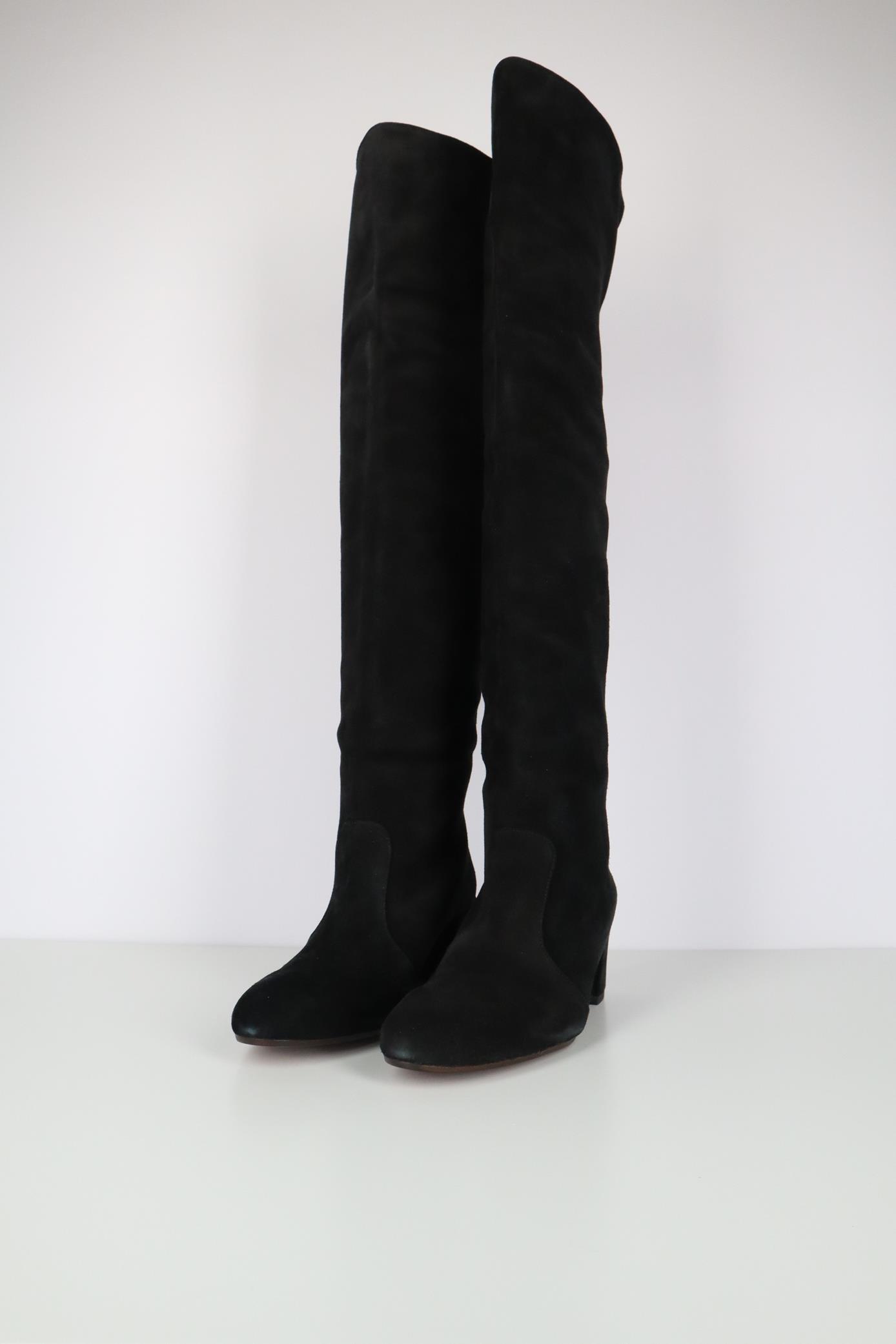Stiefel in Schwarz aus Leder Chie Mihara